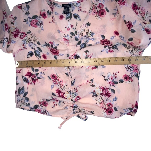 Rue21 Pink Floral Front Tie Ruched Crop Cropped Top - Women’s Large - Picture 2 of 10